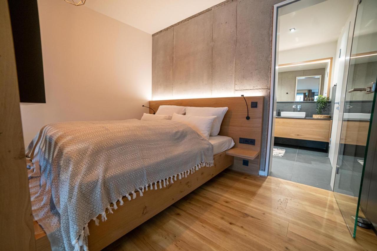 Full House Premium Apartments Jena Esterno foto
