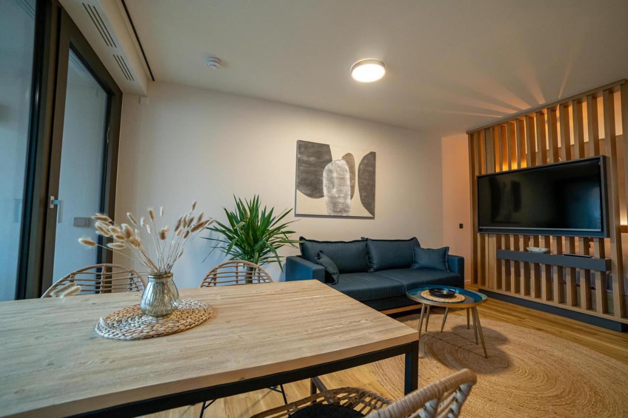 Full House Premium Apartments Jena Esterno foto