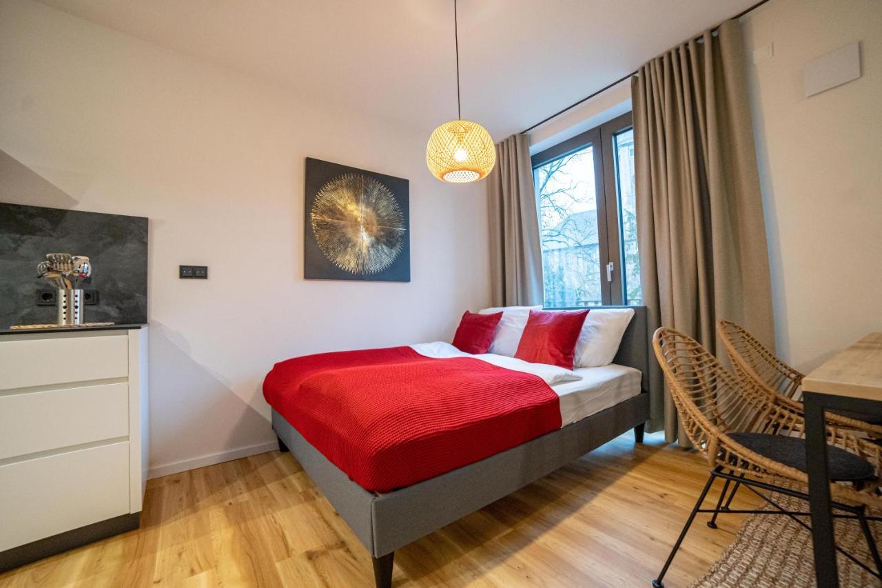 Full House Premium Apartments Jena Esterno foto