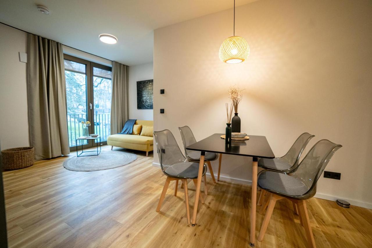 Full House Premium Apartments Jena Esterno foto