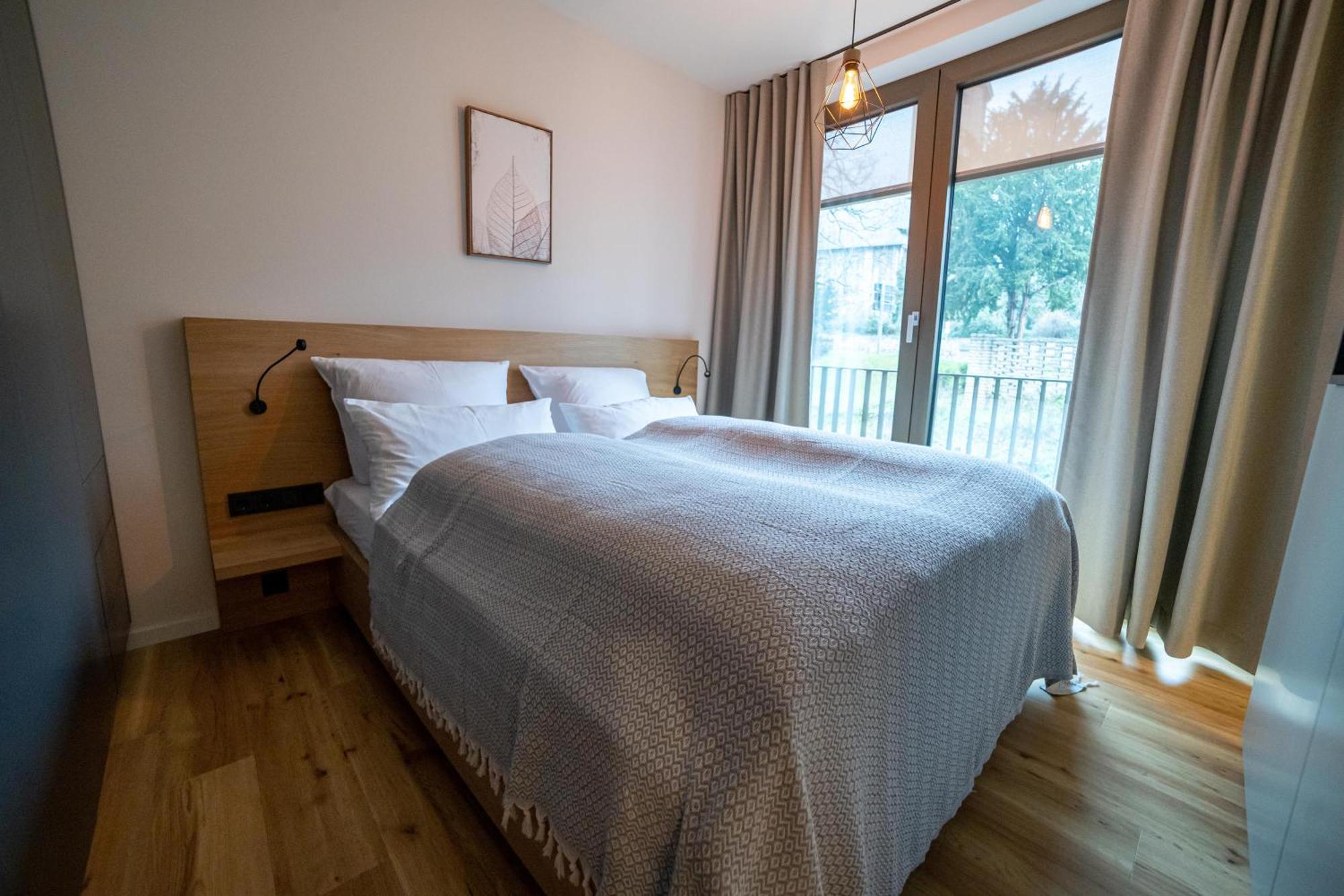 Full House Premium Apartments Jena Esterno foto